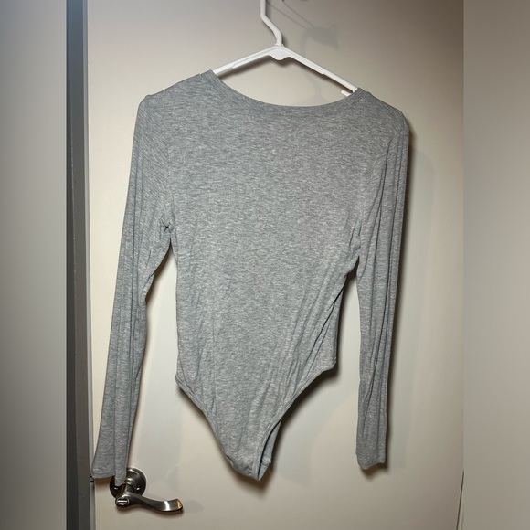 Amaryllis gray Henley bodysuit size small - Picture 2 of 2